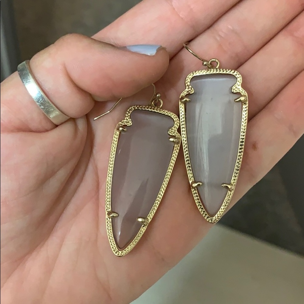 LIKE NEW! Kendra Scott earrings!!